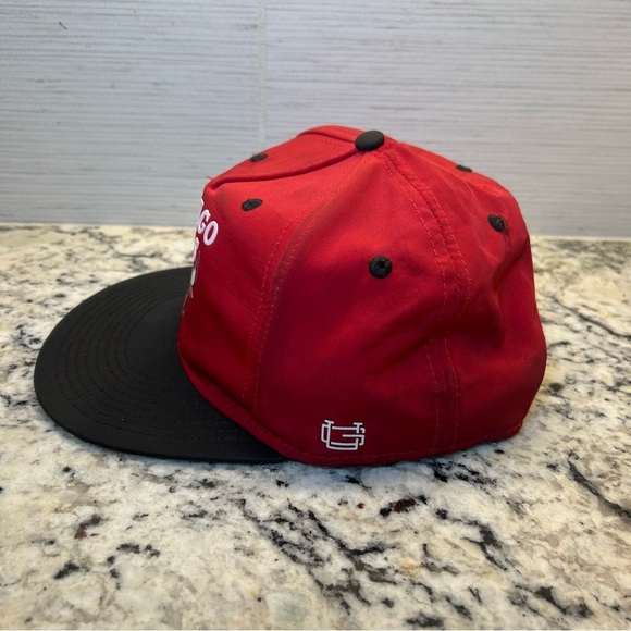NBA Chicago Bulls Red and Black Hat - Picture 2 of 5